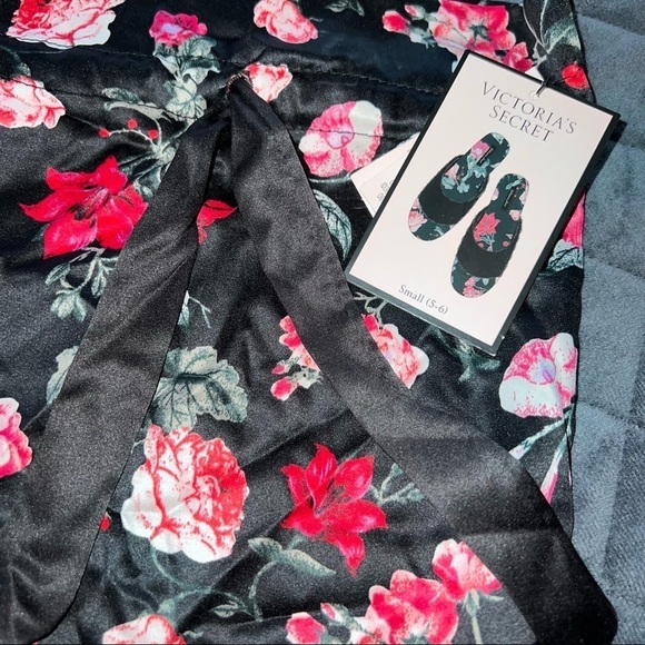 Victoria's Secret Slippers Size 5 6 Satin Floral Black Pink Furr Shoes - Picture 10 of 11